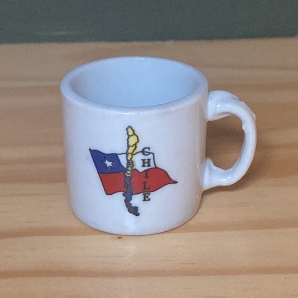 🌸 (2/$20) 3 Mini Mug Souveniers - Picture 5 of 9